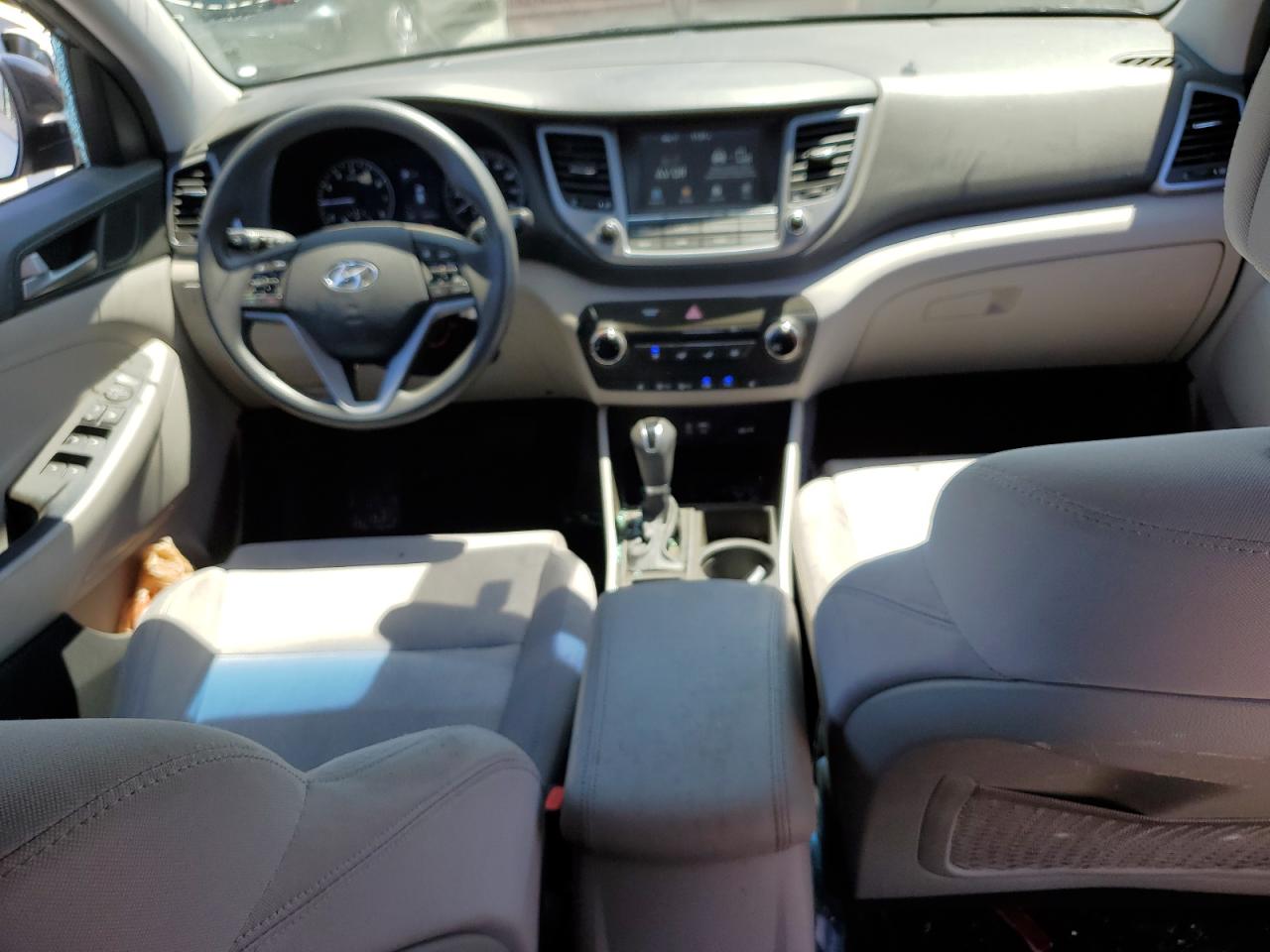 KM8J33A44JU700673 2018 Hyundai Tucson Sel