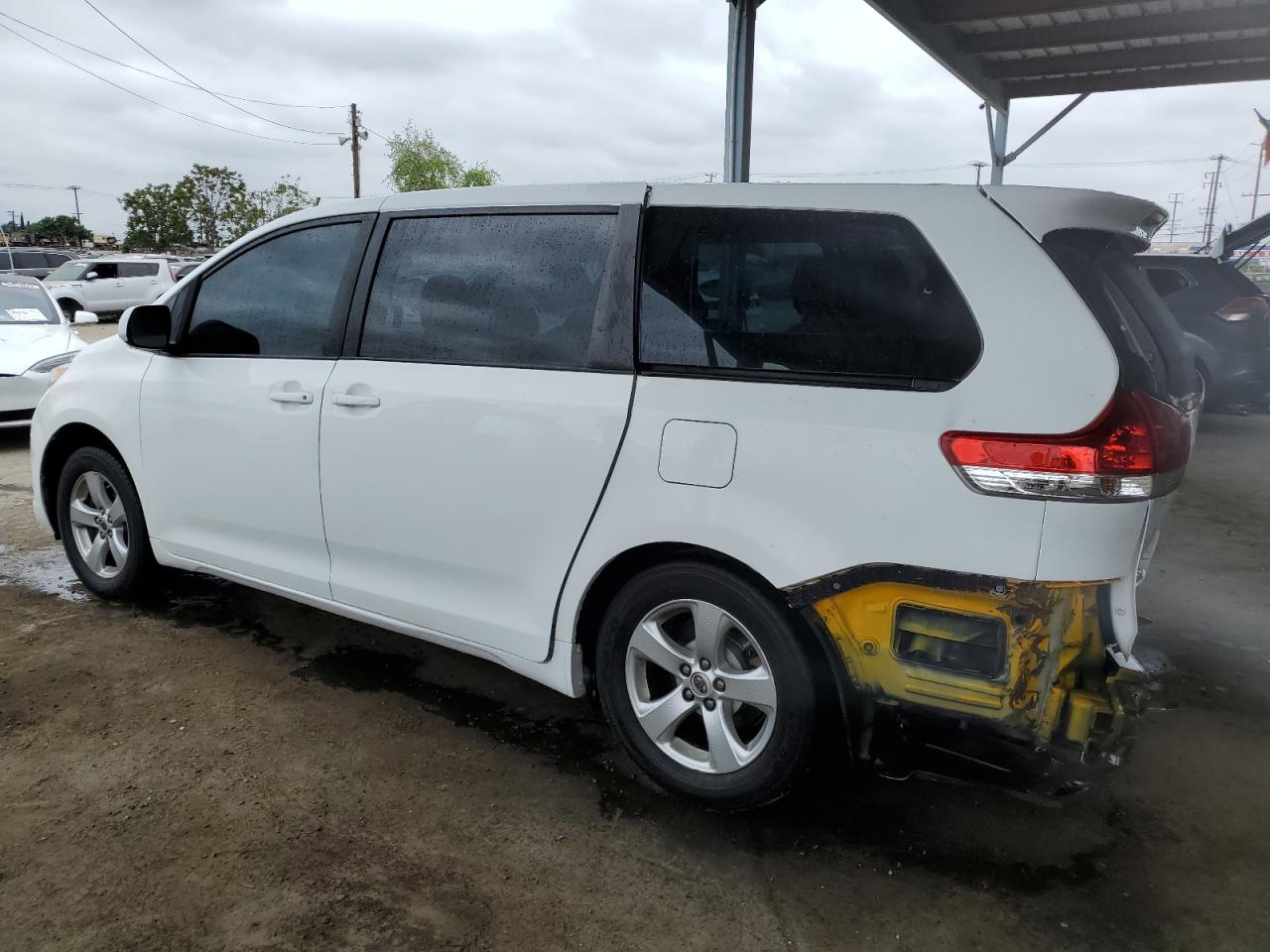 2014 Toyota Sienna vin: 5TDZK3DC7ES441829