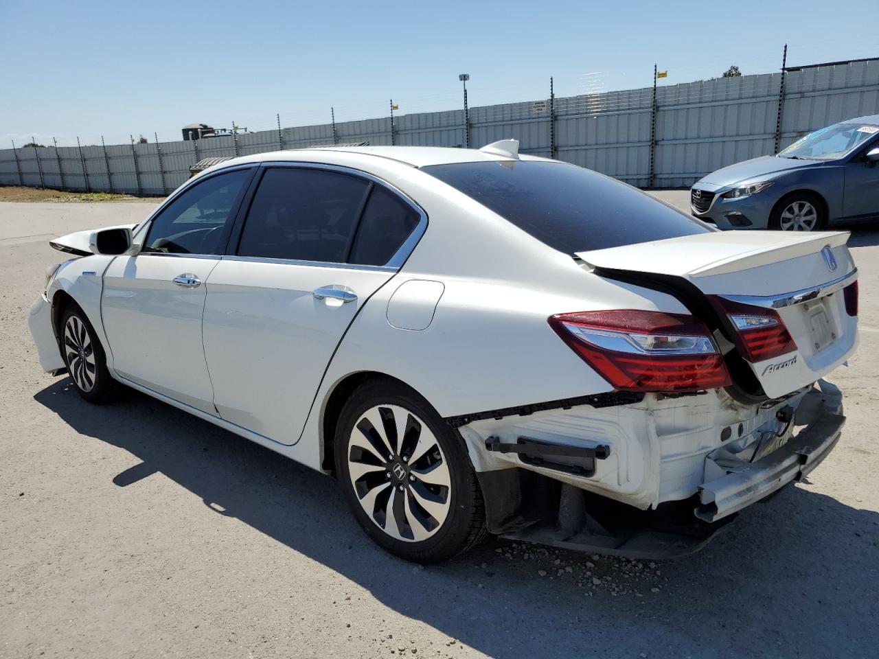 JHMCR6F50HC013672 2017 Honda Accord Hybrid Exl