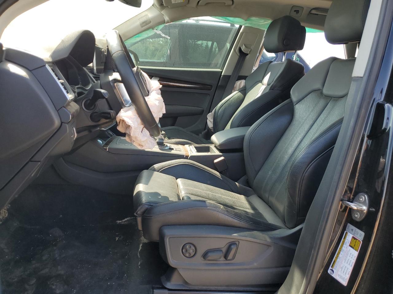 WA1CNAFY5K2052467 2019 Audi Q5 Prestige