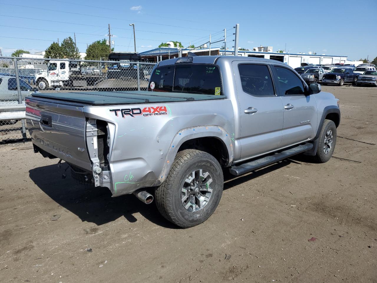 2018 Toyota Tacoma Double Cab vin: 5TFCZ5AN5JX123506