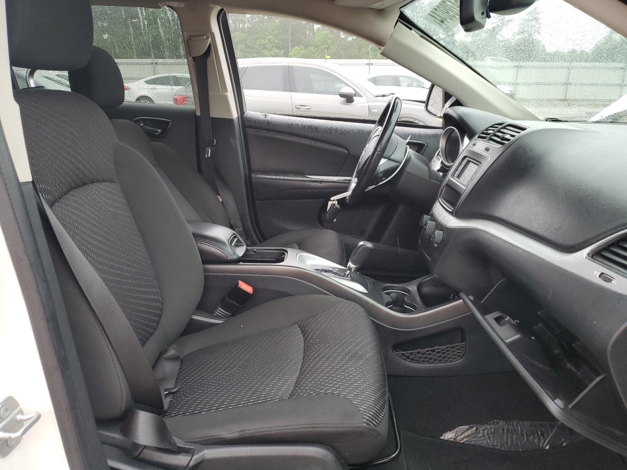 3C4PDDBG0KT695154 2019 Dodge Journey Se