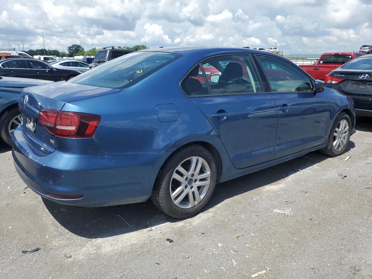 3VW2B7AJ0JM216977 2018 Volkswagen Jetta S