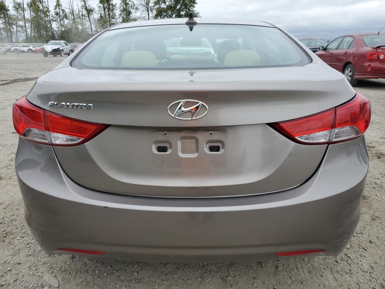 5NPDH4AE1CH104581 2012 Hyundai Elantra Gls