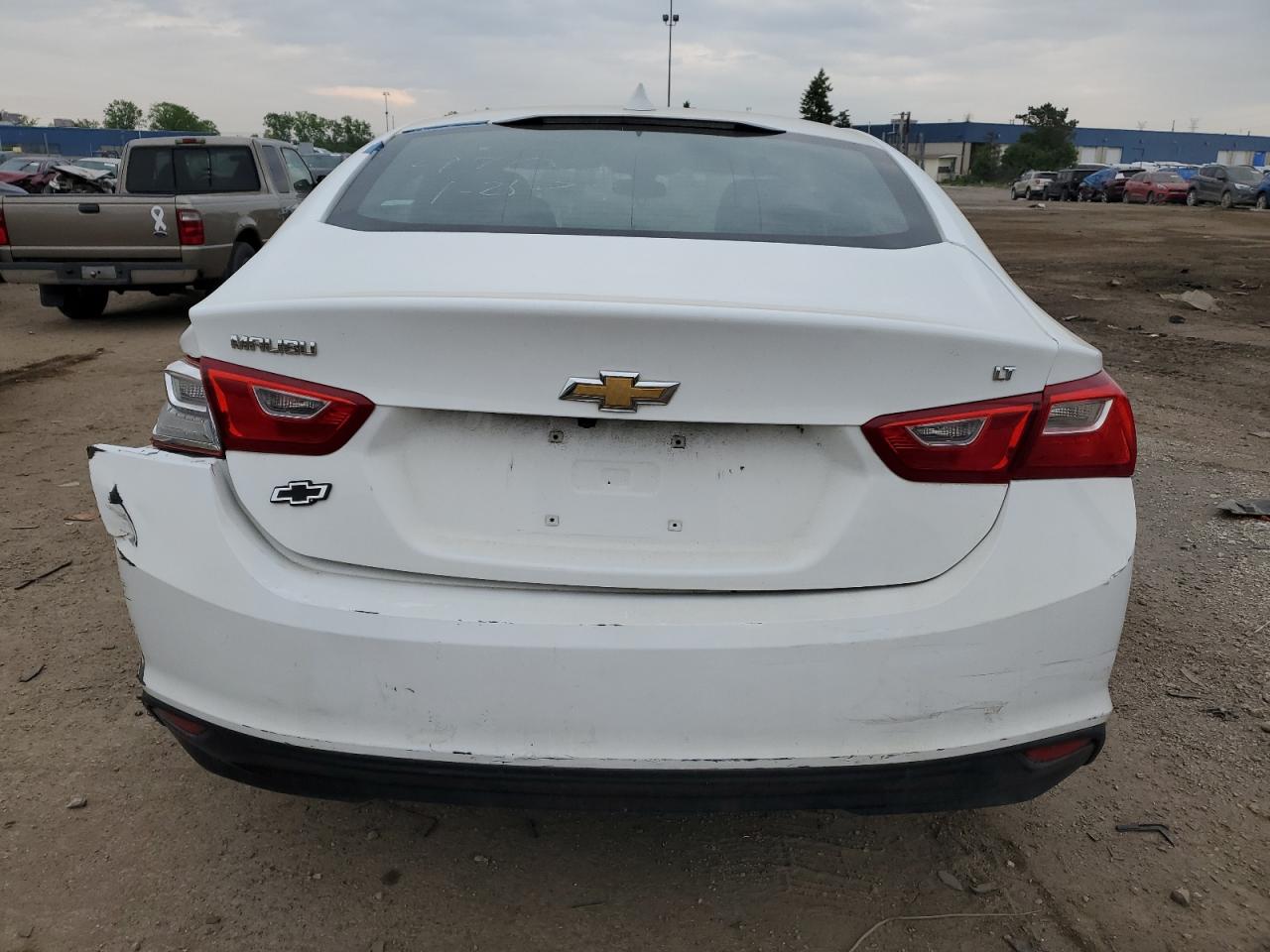 1G1ZD5ST7JF137900 2018 Chevrolet Malibu Lt