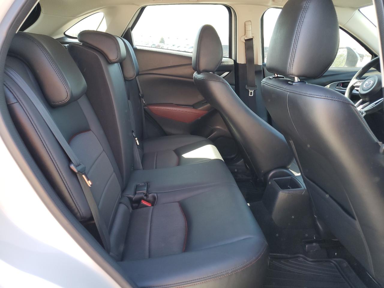 JM1DKDC77J0329355 2018 Mazda Cx-3 Touring