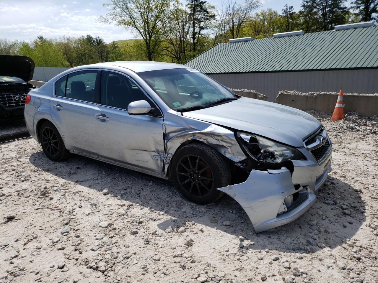 4S3BMBC64E3002266 2014 Subaru Legacy 2.5I Premium