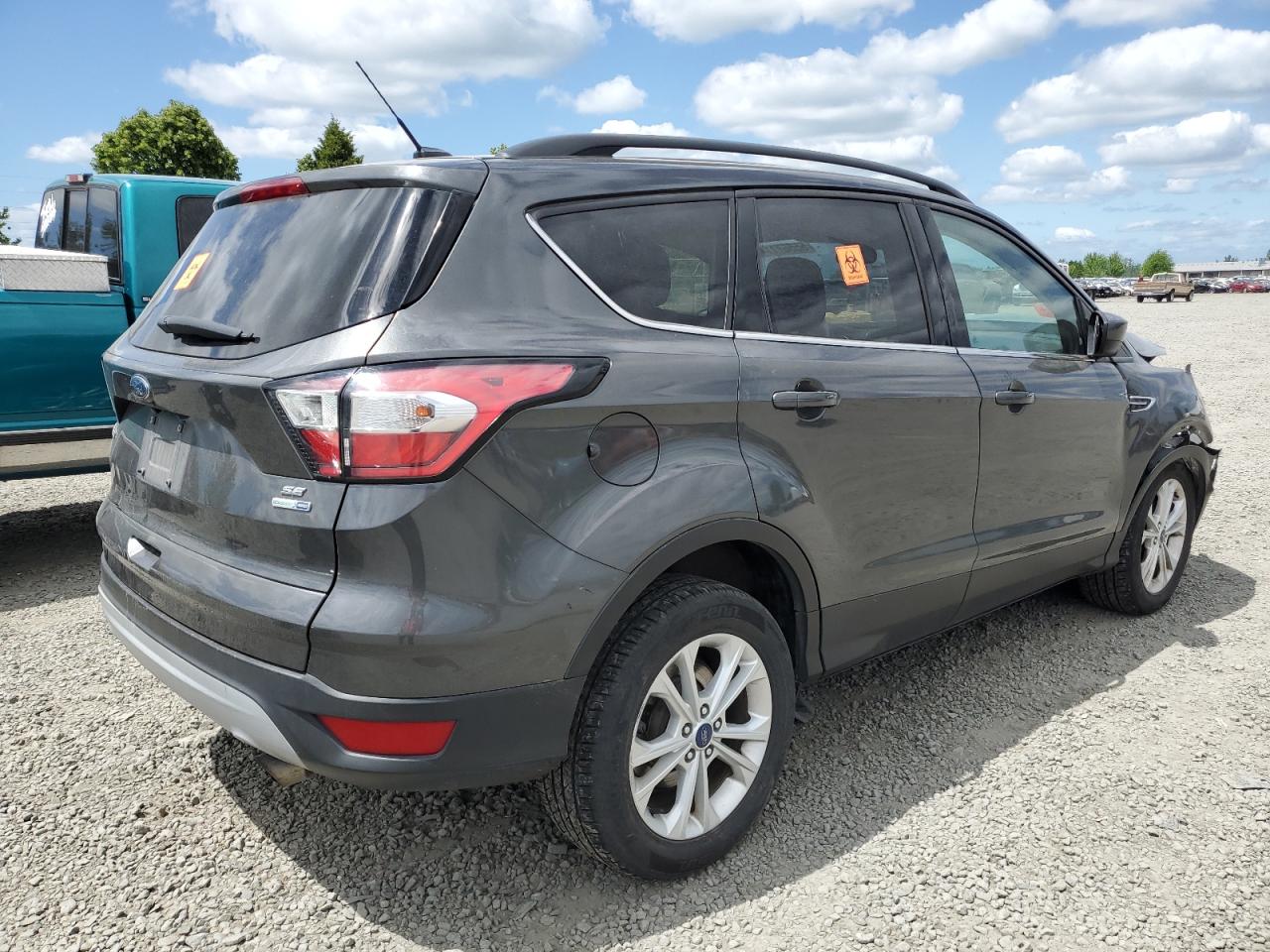 1FMCU9GD5JUA86653 2018 Ford Escape Se