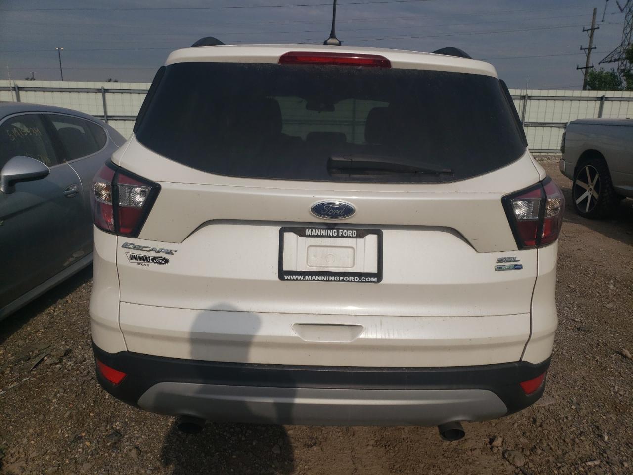 1FMCU9HD3JUB38165 2018 Ford Escape Sel