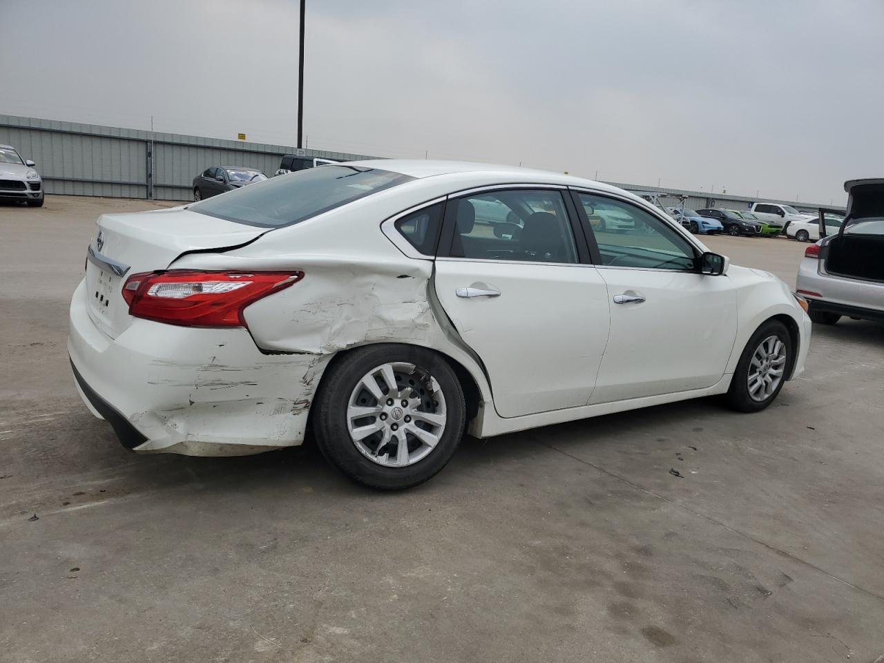 1N4AL3AP2HN328212 2017 Nissan Altima 2.5