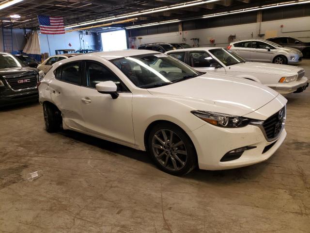 VIN 3MZBN1L33JM184819 2018 MAZDA 3 no.4