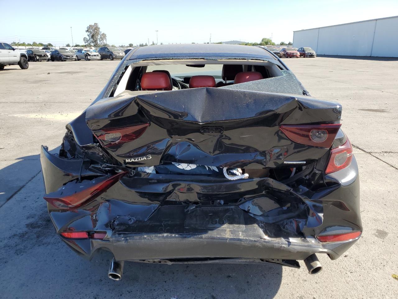 JM1BPAA72M1327814 2021 Mazda 3