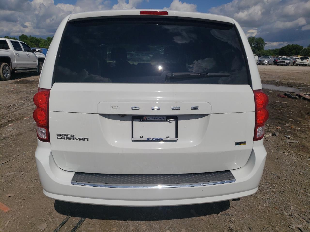 2C4RDGBG4JR331489 2018 Dodge Grand Caravan Se