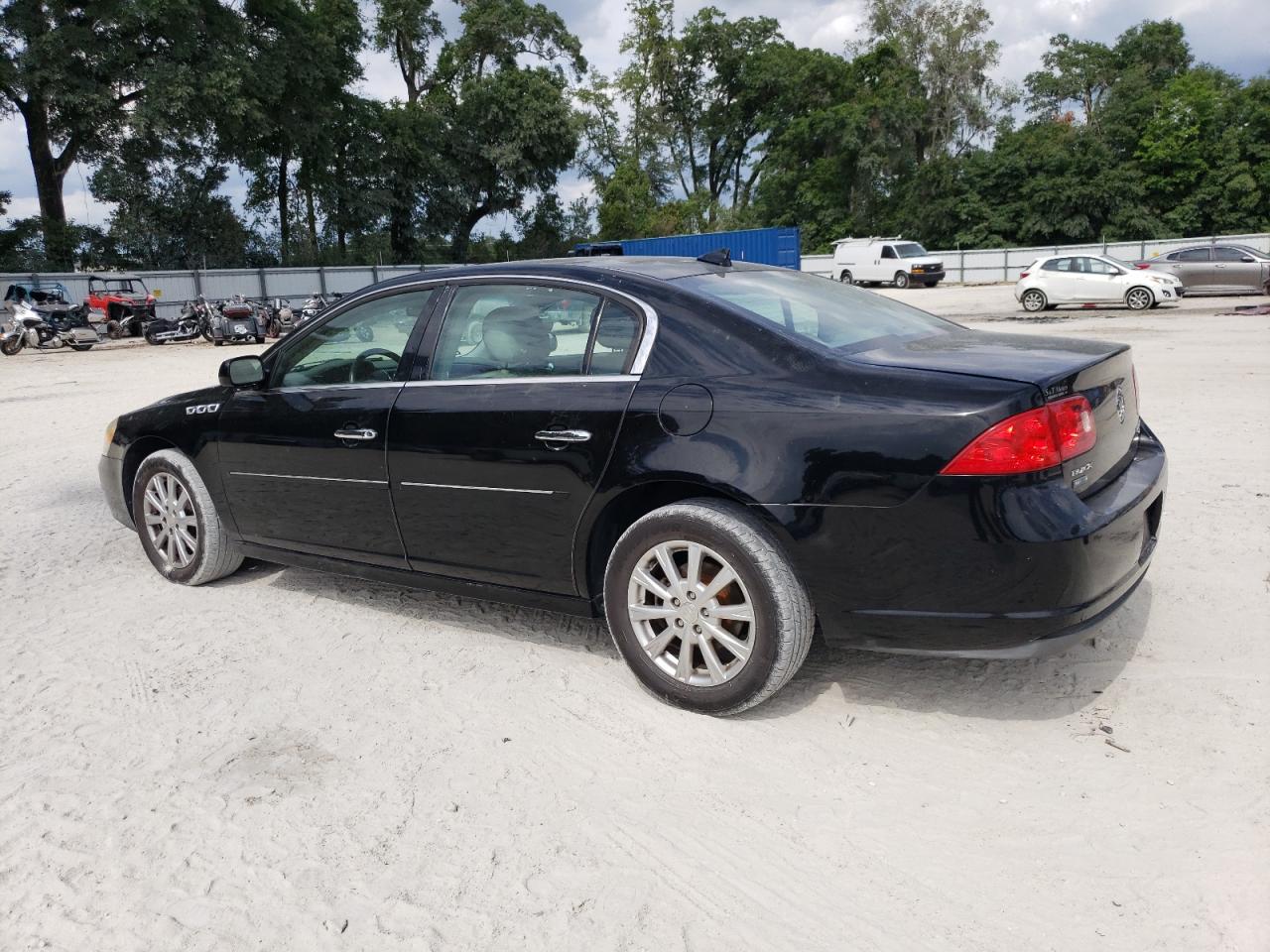 1G4HC5EM7BU104656 2011 Buick Lucerne Cxl