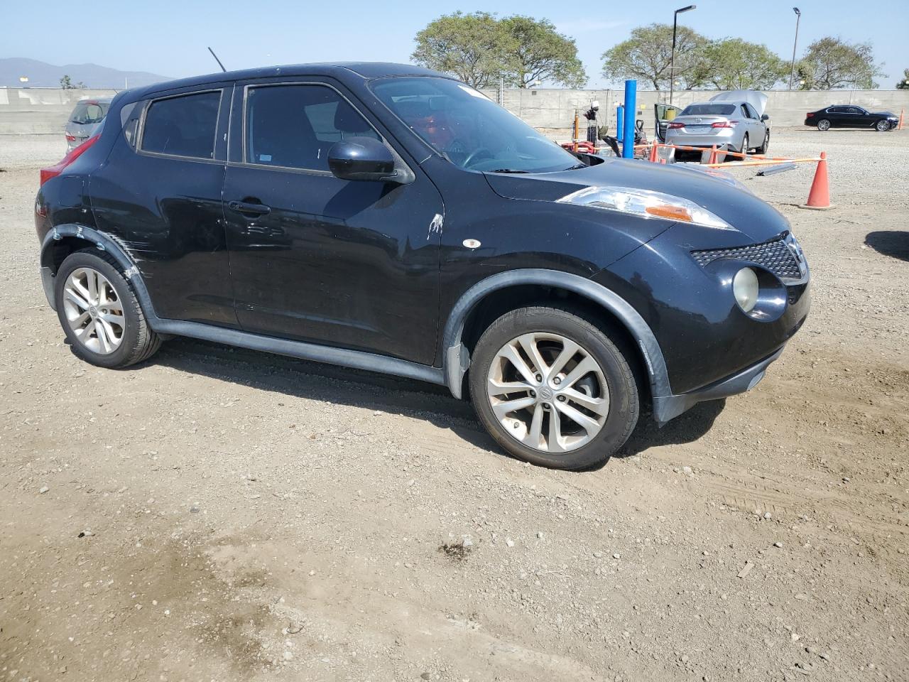 2012 Nissan Juke S vin: JN8AF5MV4CT124186