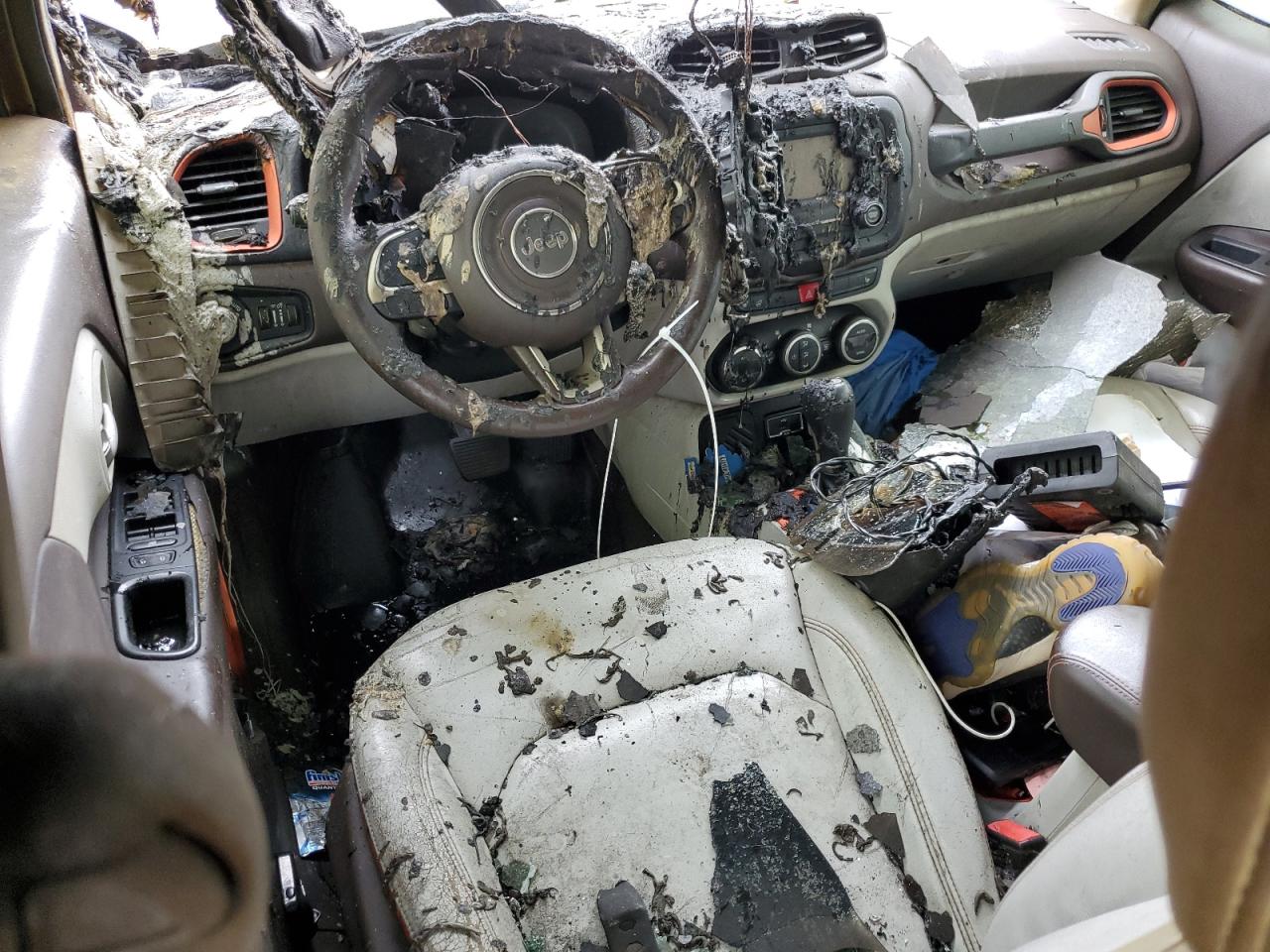 ZACCJADT0FPB70553 2015 Jeep Renegade Limited