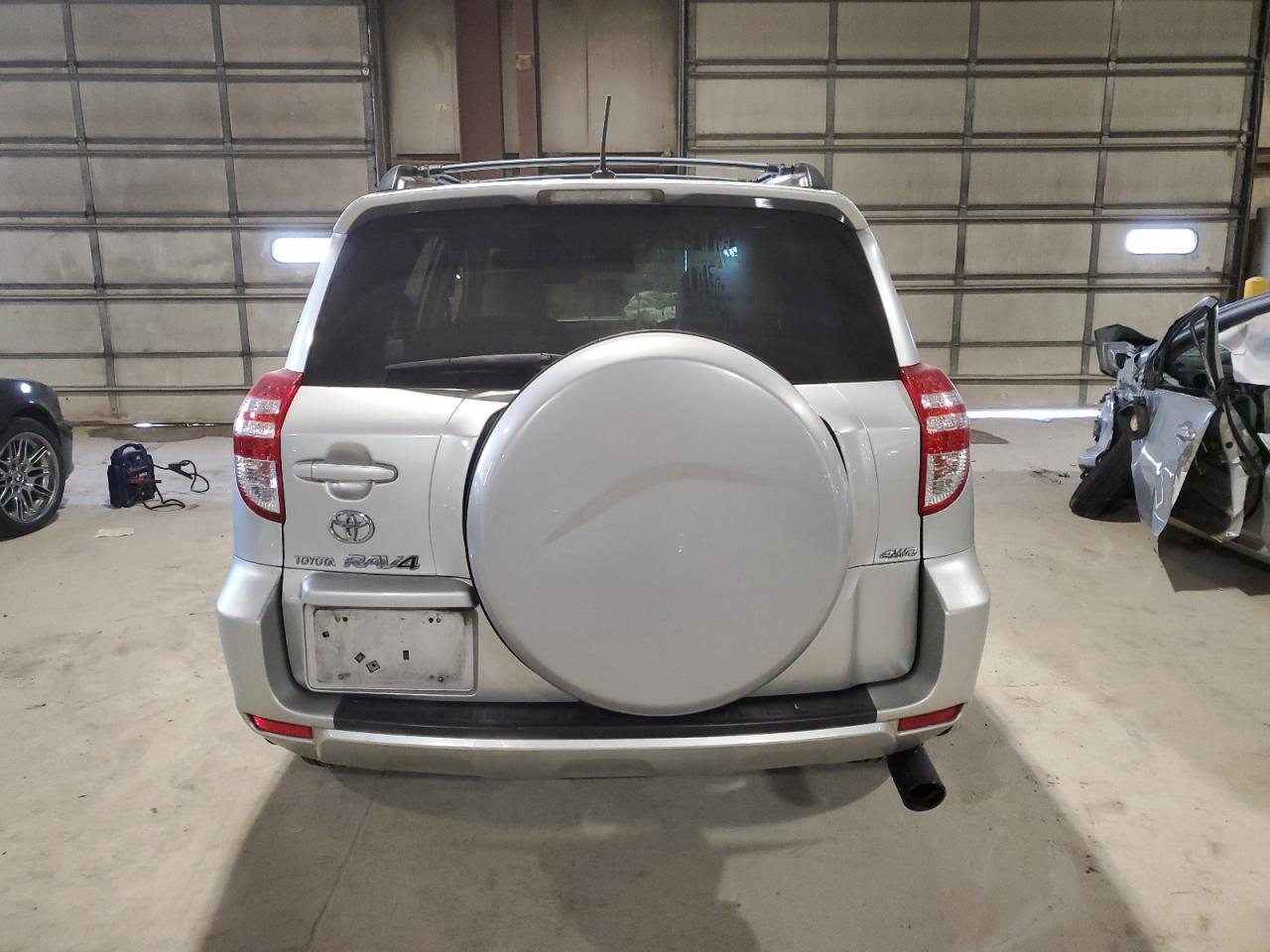 2T3BF4DV4AW032077 2010 Toyota Rav4