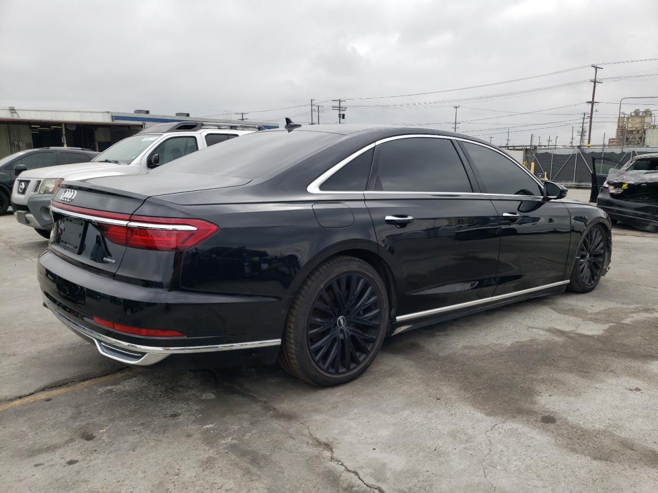 2019 Audi A8 L vin: WAU8DAF8XKN013951