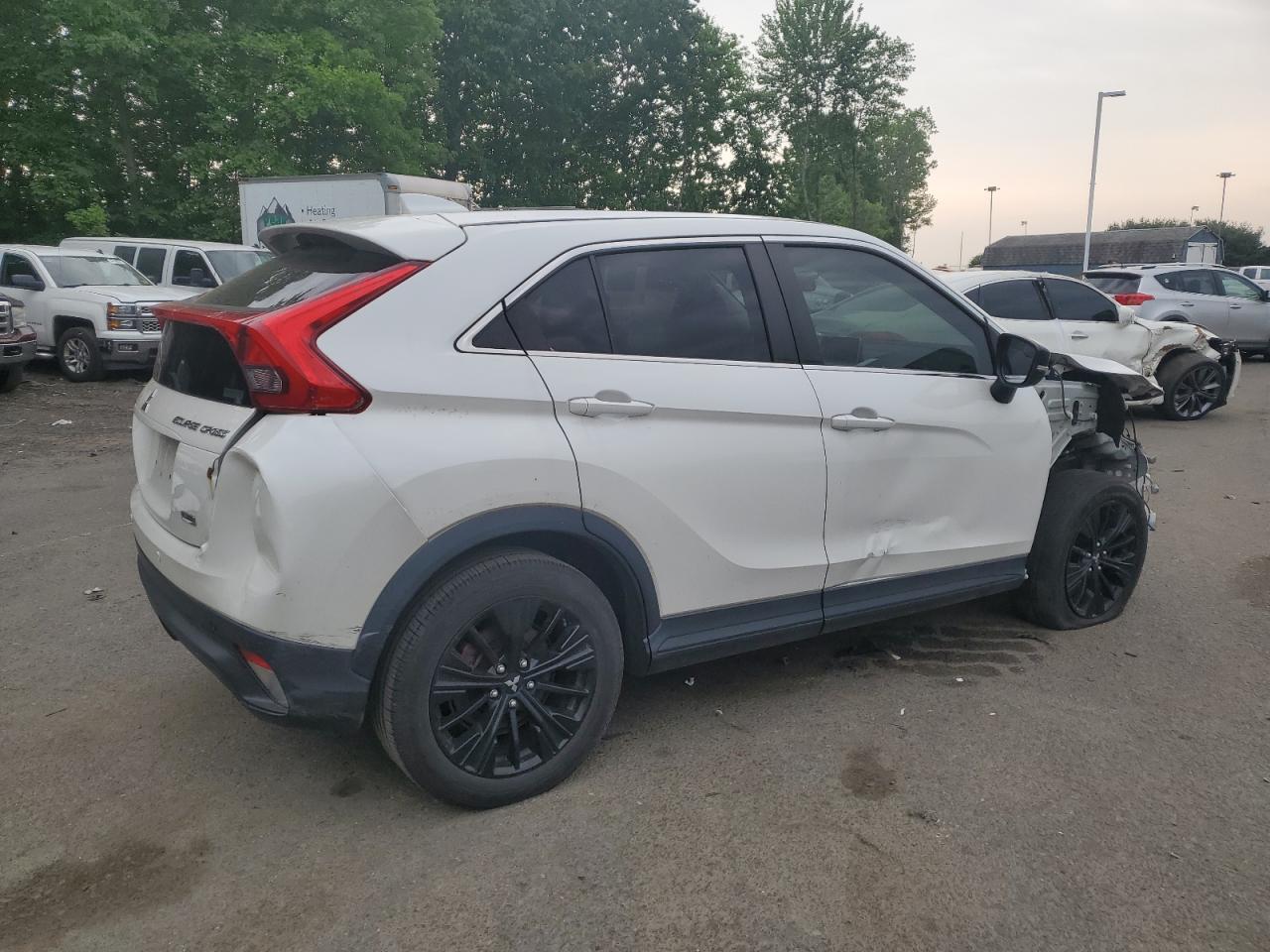 2019 Mitsubishi Eclipse Cross Le vin: JA4AT4AA6KZ018859