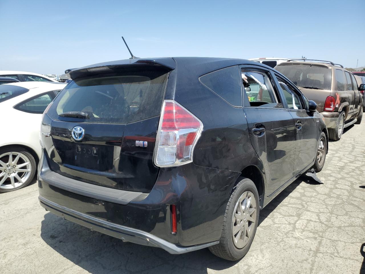 JTDZN3EU8GJ048260 2016 Toyota Prius V