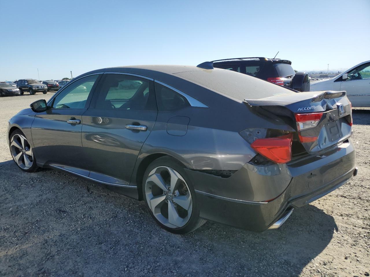 1HGCV1F96JA117475 2018 Honda Accord Touring