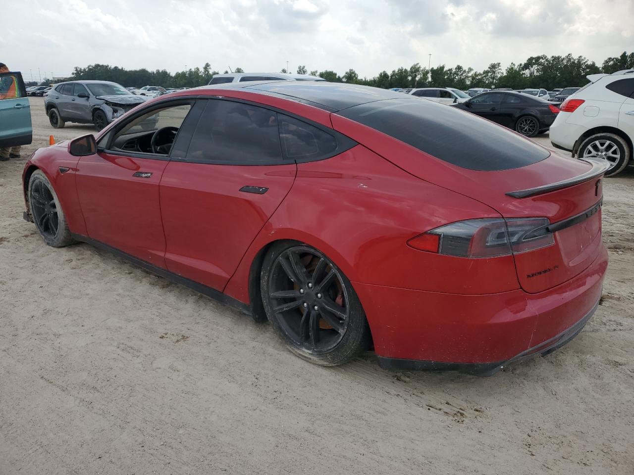 2014 Tesla Model S vin: 5YJSA1H10EFP44229