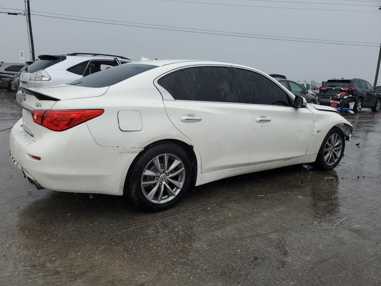 JN1EV7ARXHM834829 2017 Infiniti Q50 Premium