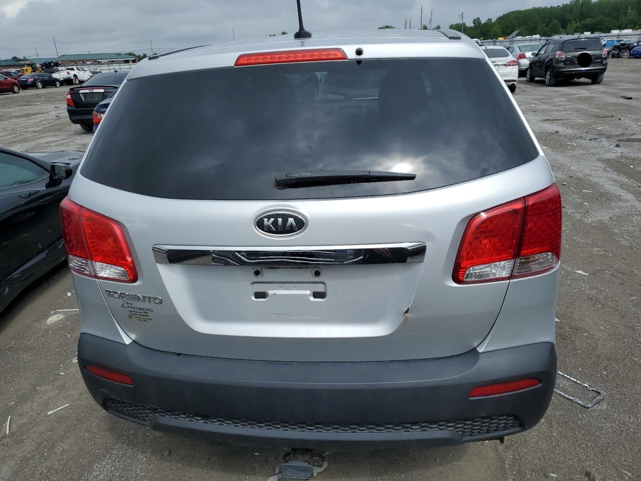 5XYKTCA11BG082066 2011 Kia Sorento Base