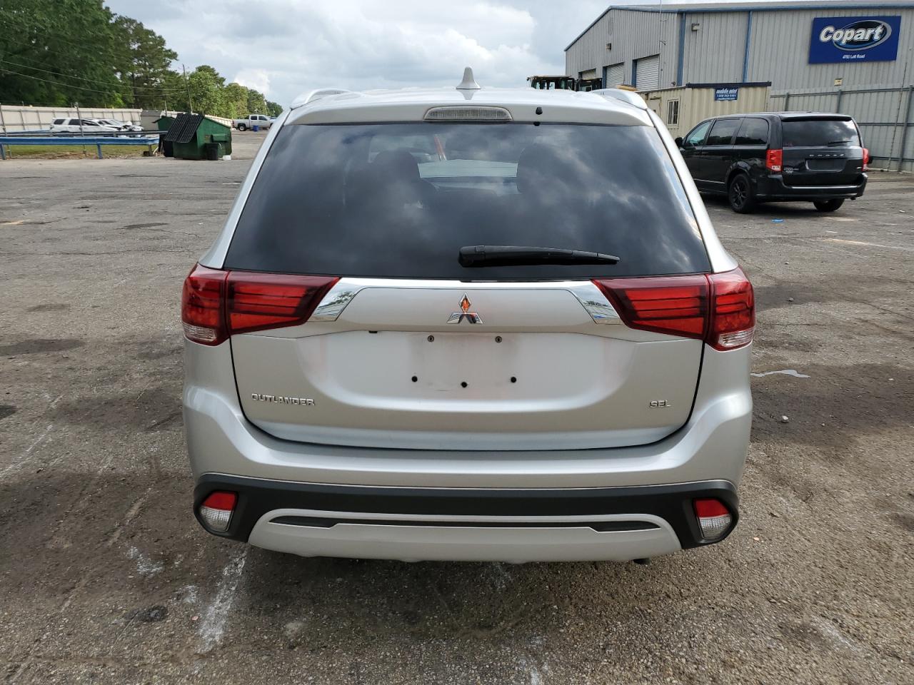 JA4AD3A38LZ018226 2020 Mitsubishi Outlander Se