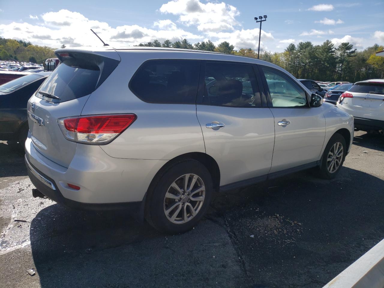 2015 Nissan Pathfinder S vin: 5N1AR2MM3FC634943