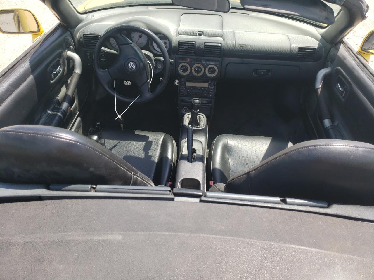 JTDFR320610034170 2001 Toyota Mr2 Spyder