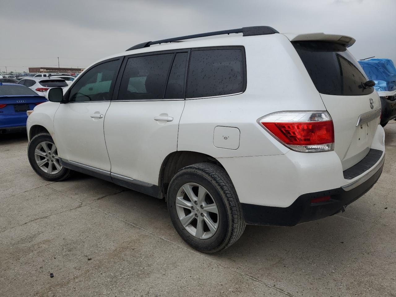 5TDZA3EH5BS015677 2011 Toyota Highlander Base