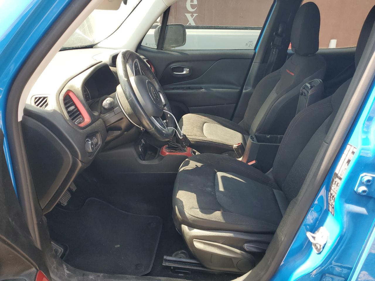 ZACCJBCT0FPB92034 2015 Jeep Renegade Trailhawk