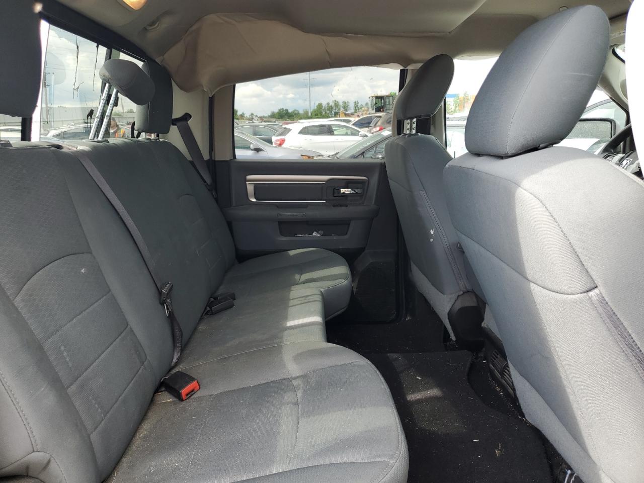 1C6RR7TT1KS713855 2019 Ram 1500 Classic Slt