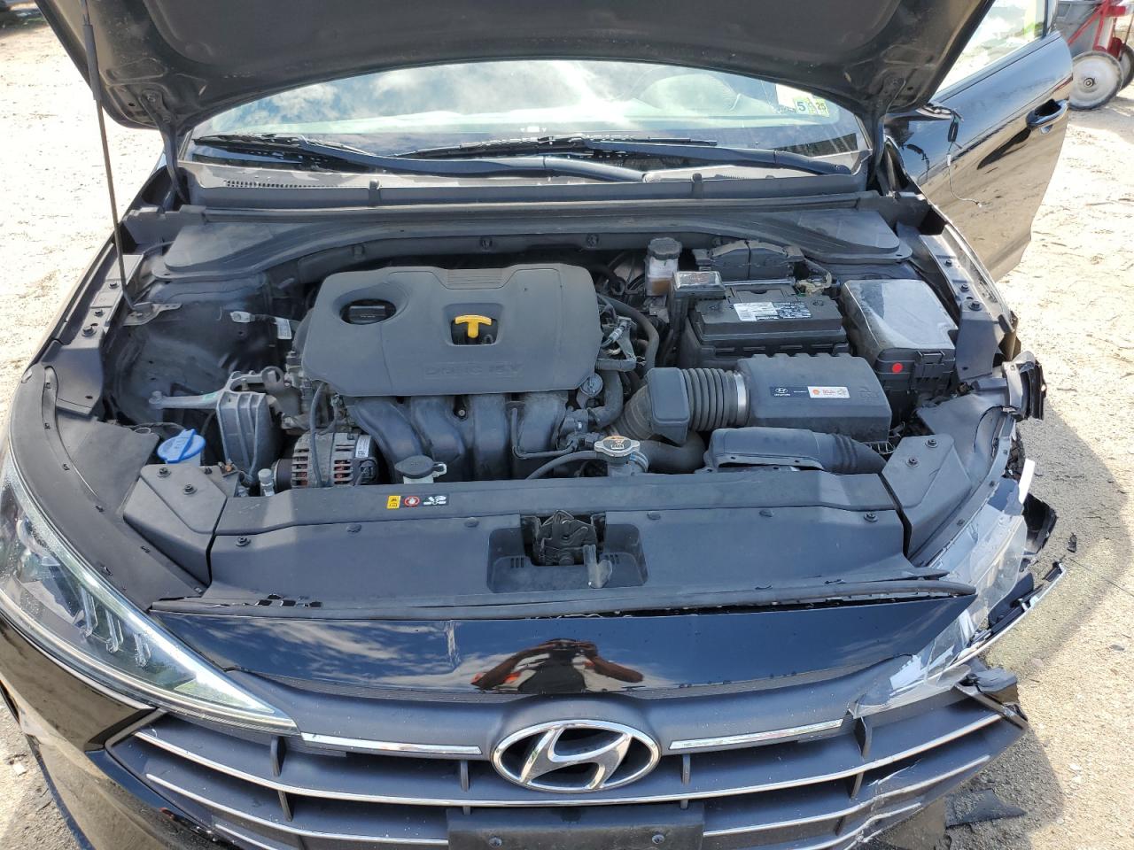 5NPD84LF8KH475581 2019 Hyundai Elantra Sel