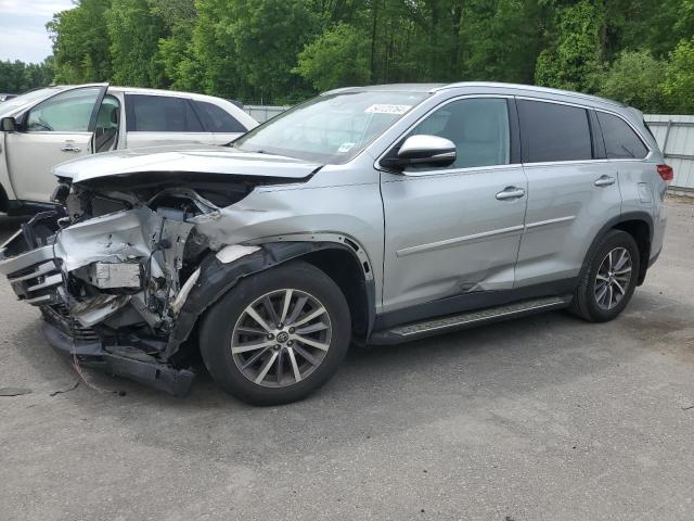 VIN 5TDJZRFH1KS584484 2019 Toyota Highlander, SE no.1