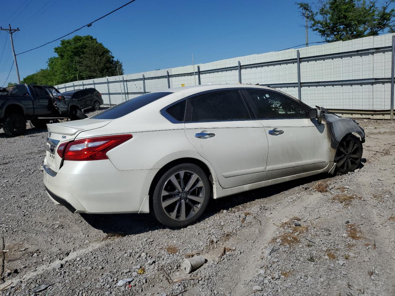 1N4AL3AP2GC278812 2016 Nissan Altima 2.5