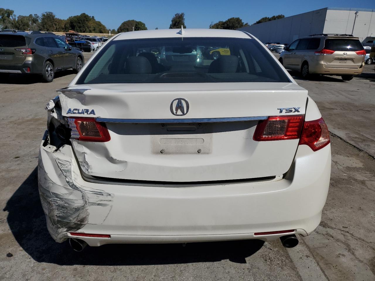 JH4CU2F64BC016498 2011 Acura Tsx