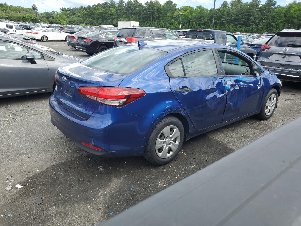 2018 Kia Forte Lx vin: 3KPFK4A71JE273111