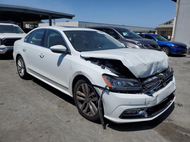 2017 VOLKSWAGEN PASSAT SE - 1VWGT7A37HC070609