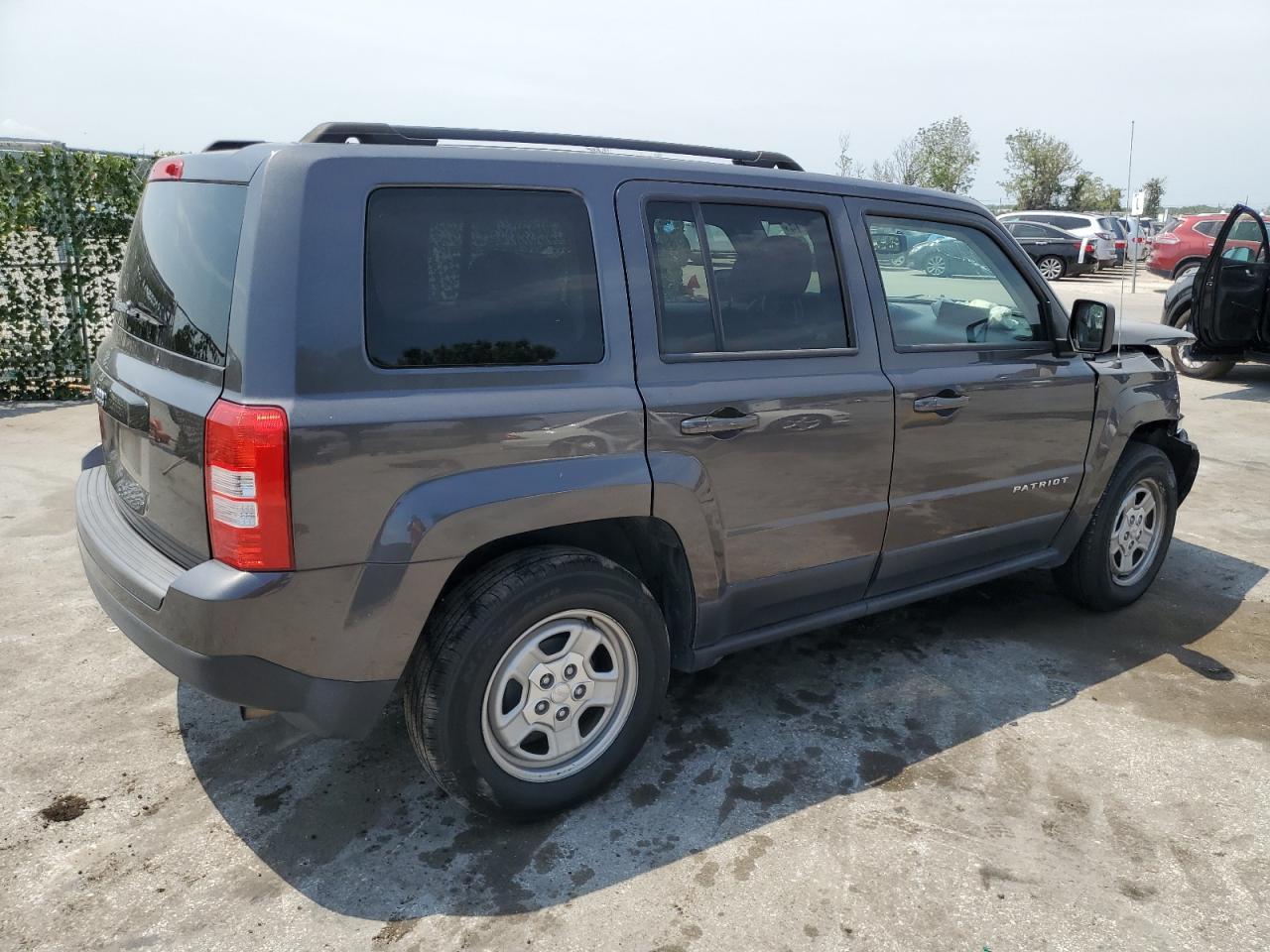 1C4NJPBA8FD325689 2015 Jeep Patriot Sport