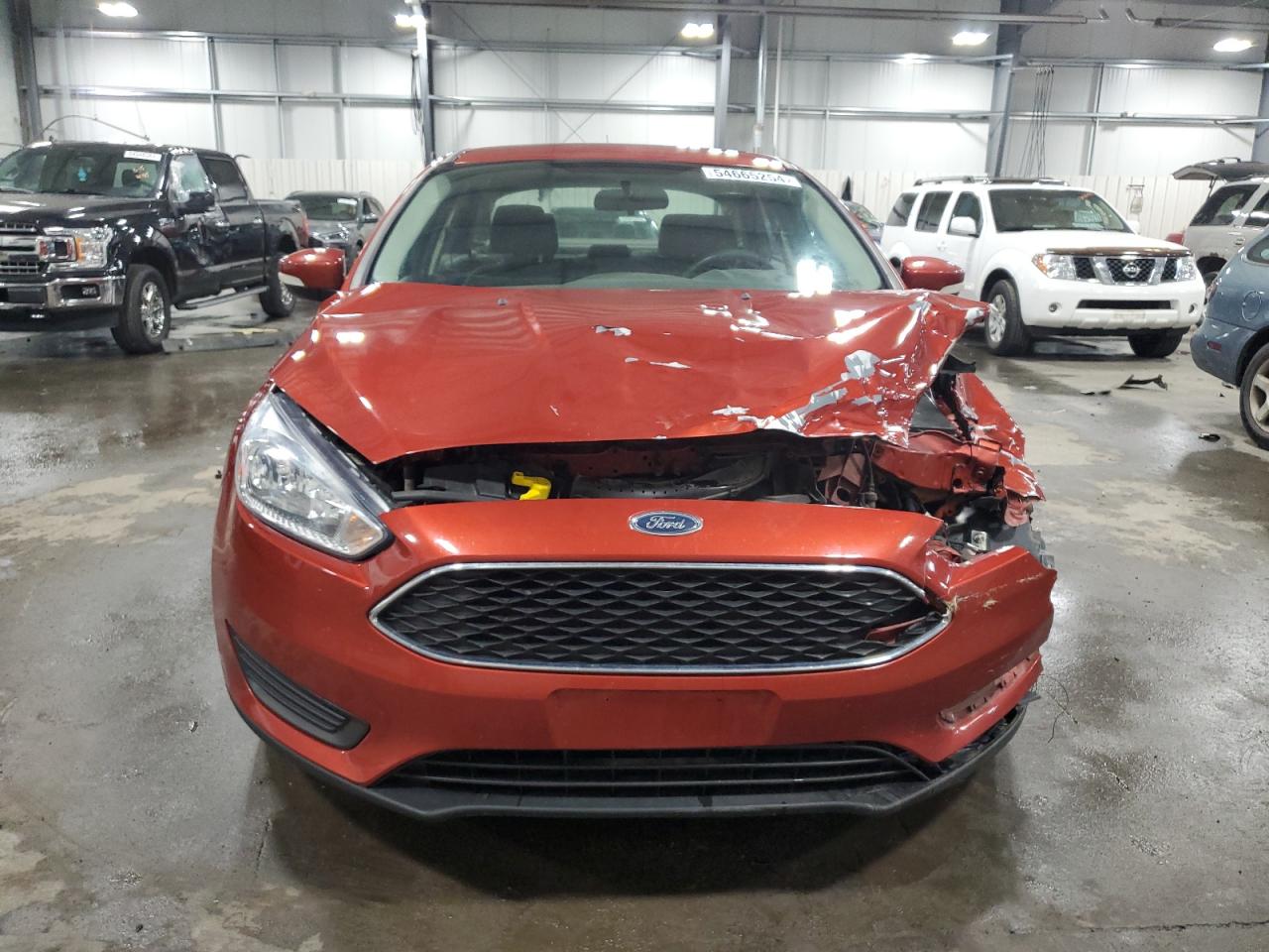 2018 Ford Focus Se vin: 1FADP3F22JL287449