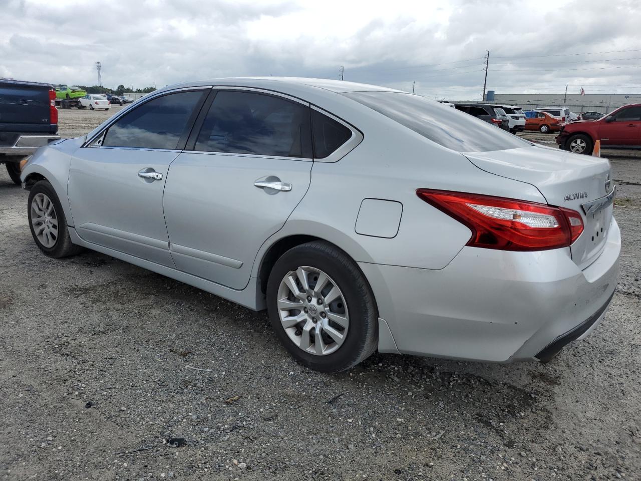 2017 Nissan Altima 2.5 vin: 1N4AL3AP8HC473833