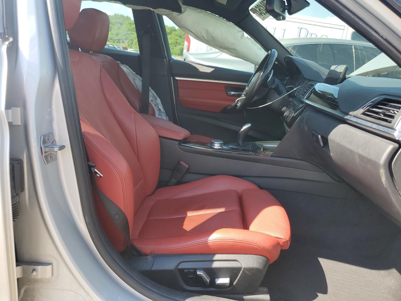 WBA8D9G33HNU63533 2017 BMW 330 Xi