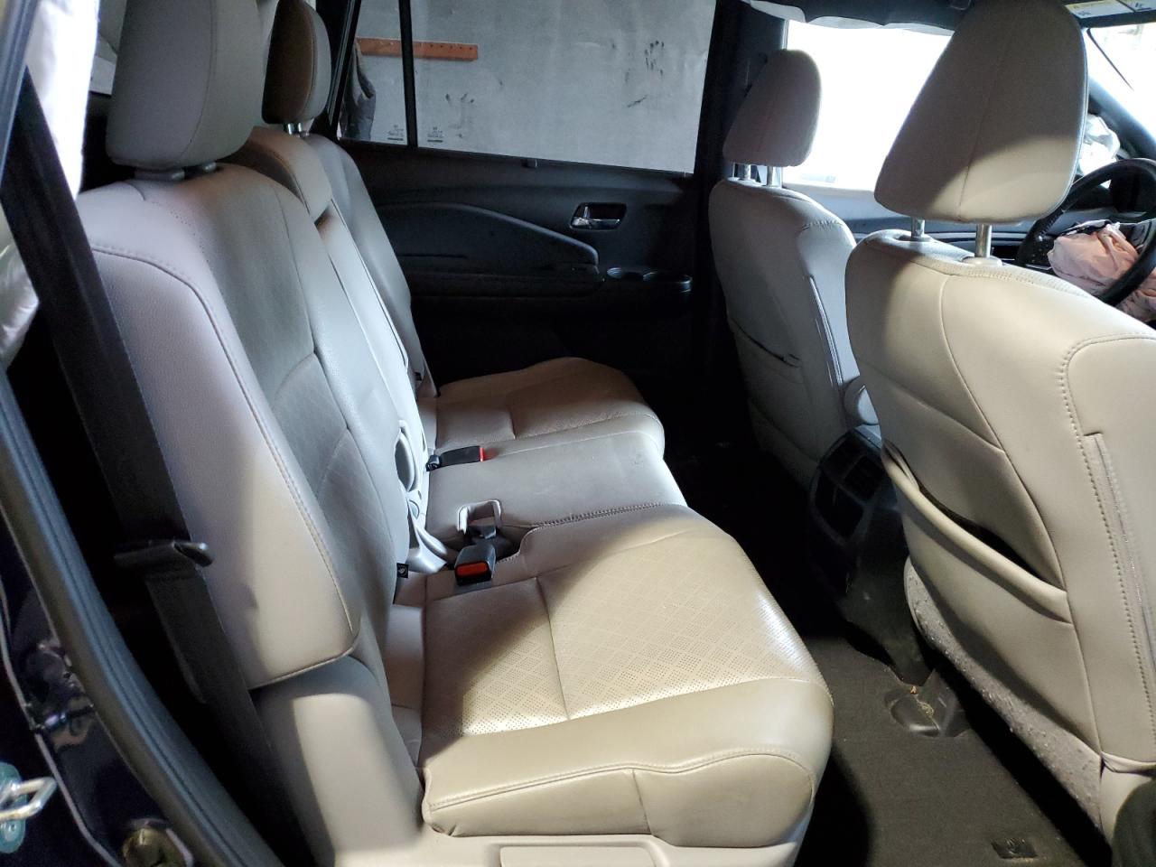 5FNYF8H58KB009243 2019 Honda Passport Exl