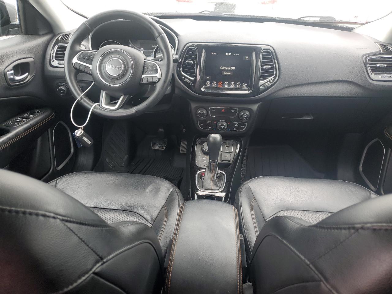 3C4NJDCB8JT201673 2018 Jeep Compass Limited