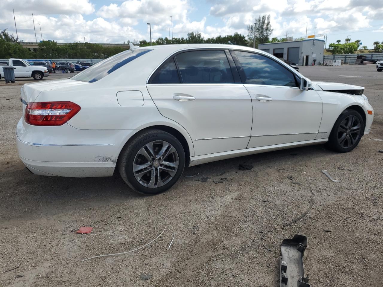 WDDHF5GB6BA360883 2011 Mercedes-Benz E 350