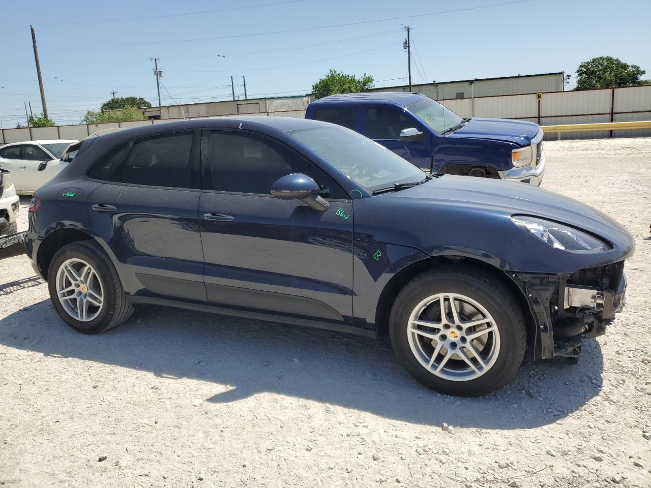 WP1AA2A53JLB19294 2018 Porsche Macan