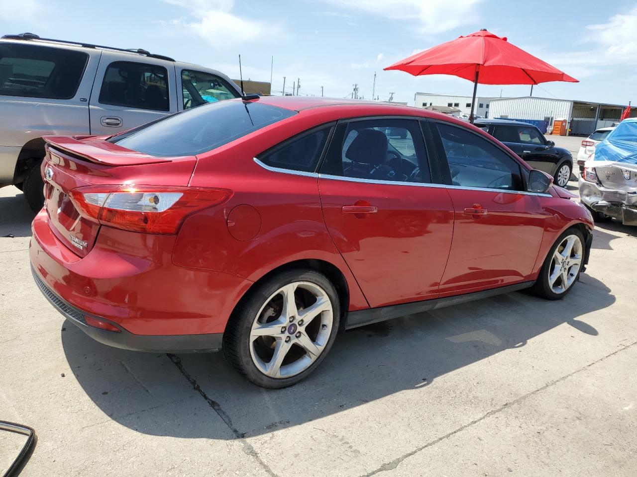 1FAHP3J24CL465907 2012 Ford Focus Titanium