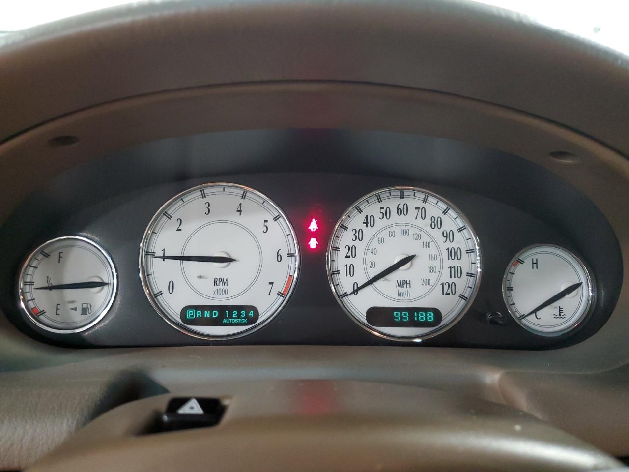 2C3HE66G8YH119938 2000 Chrysler 300M